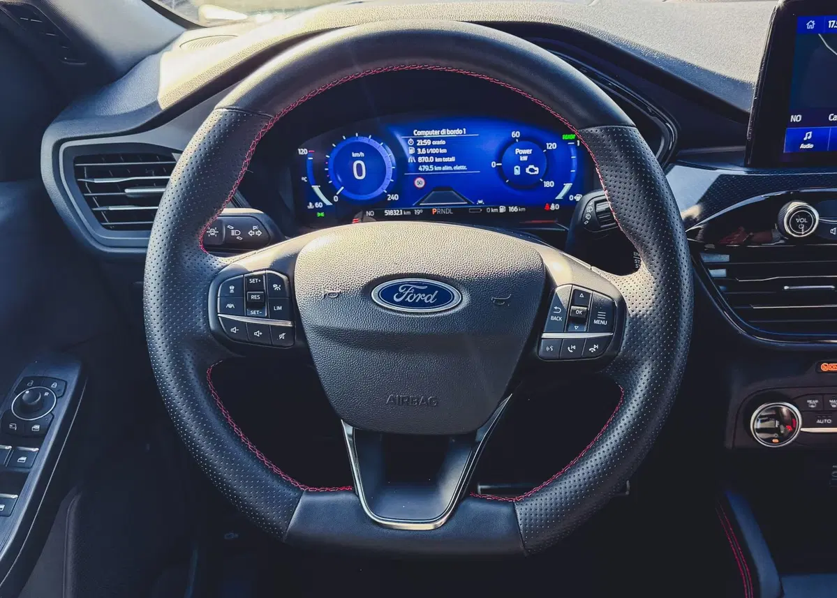 Ford Kuga usata a Vercelli (12)