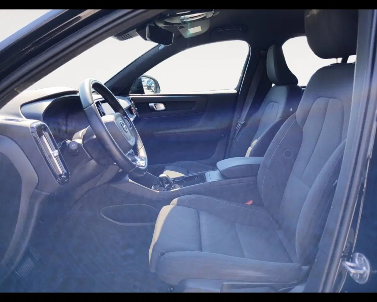 Volvo XC40 usata a Ravenna (9)