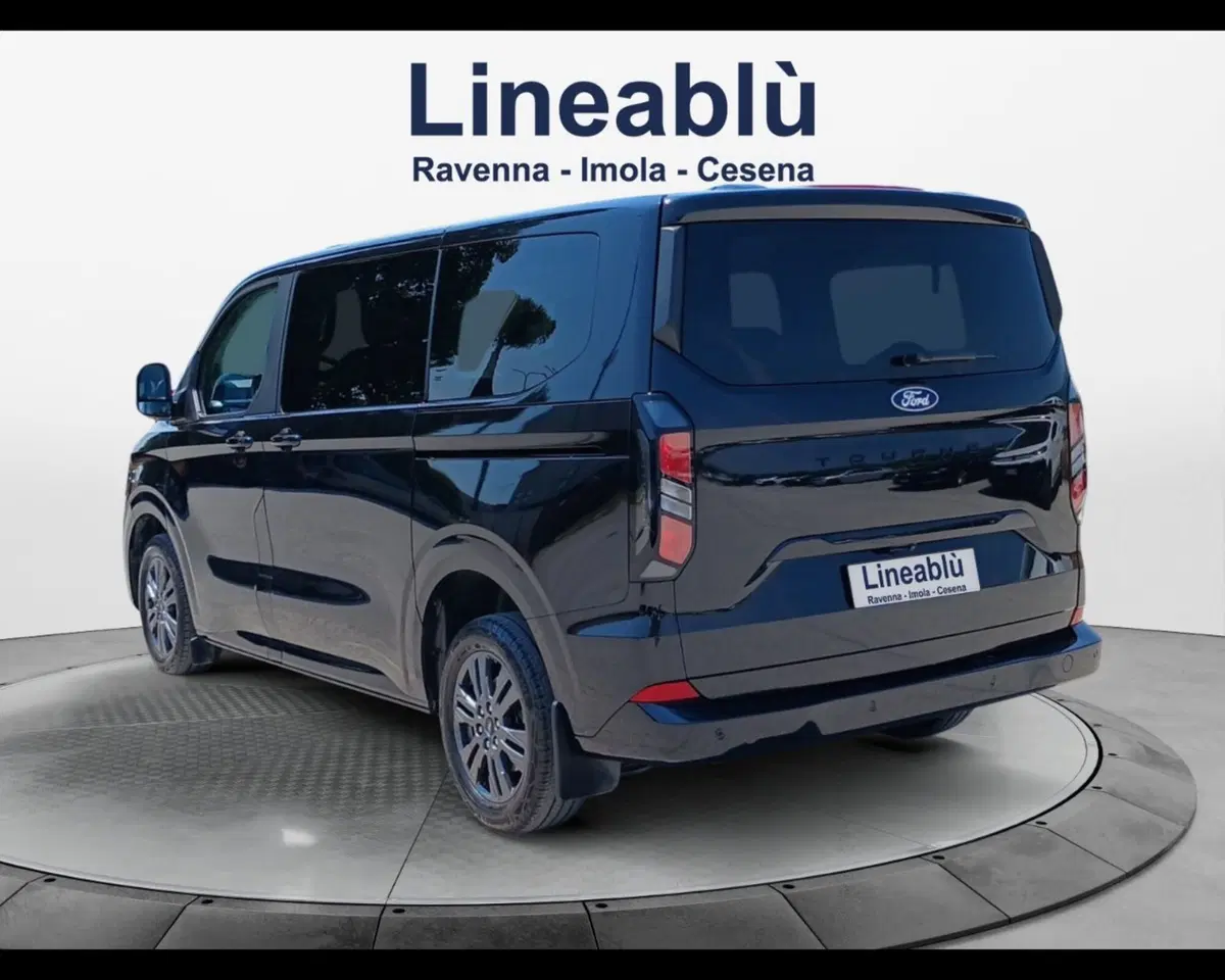 Ford Tourneo Custom usata a Ravenna (3)