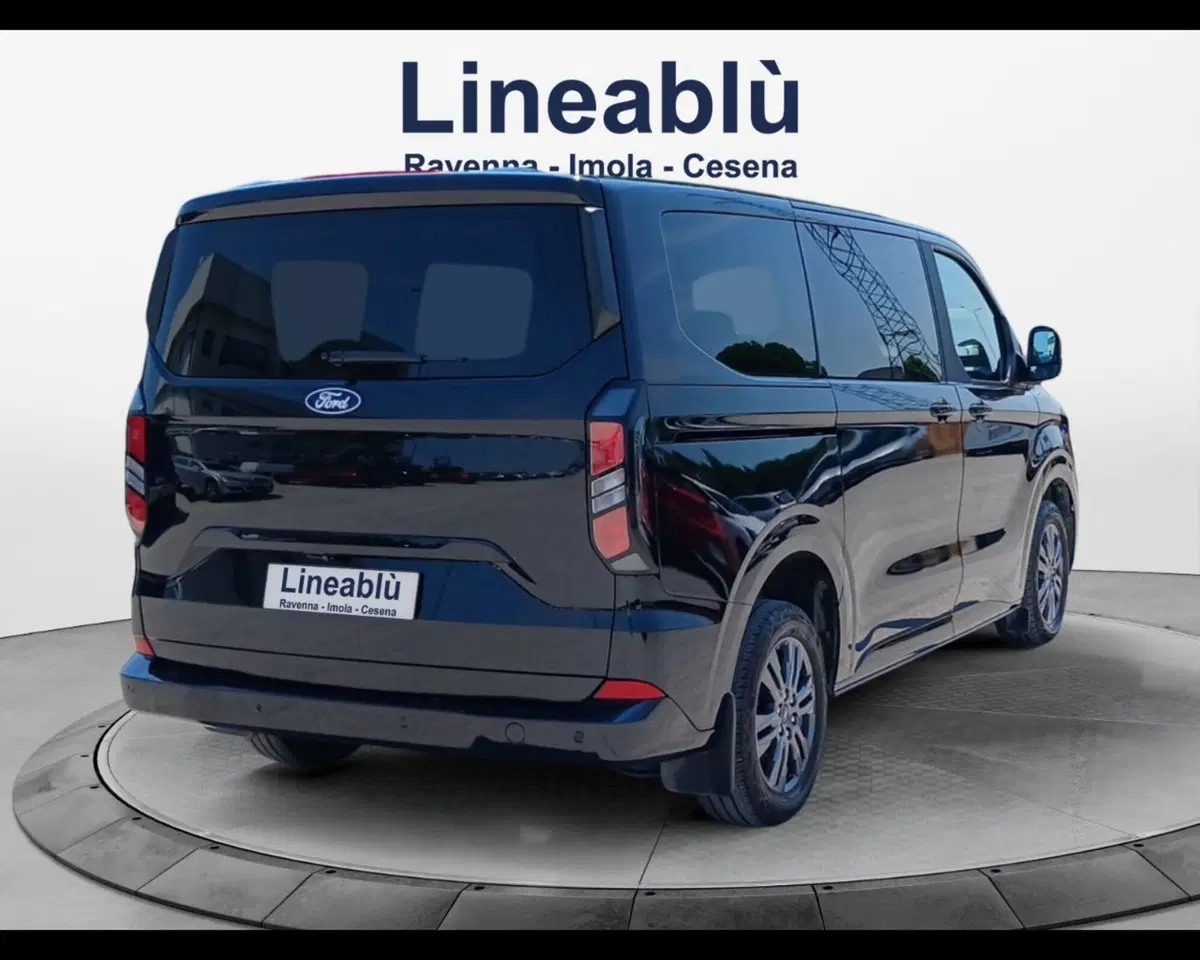 Ford Tourneo Custom usata a Ravenna (5)