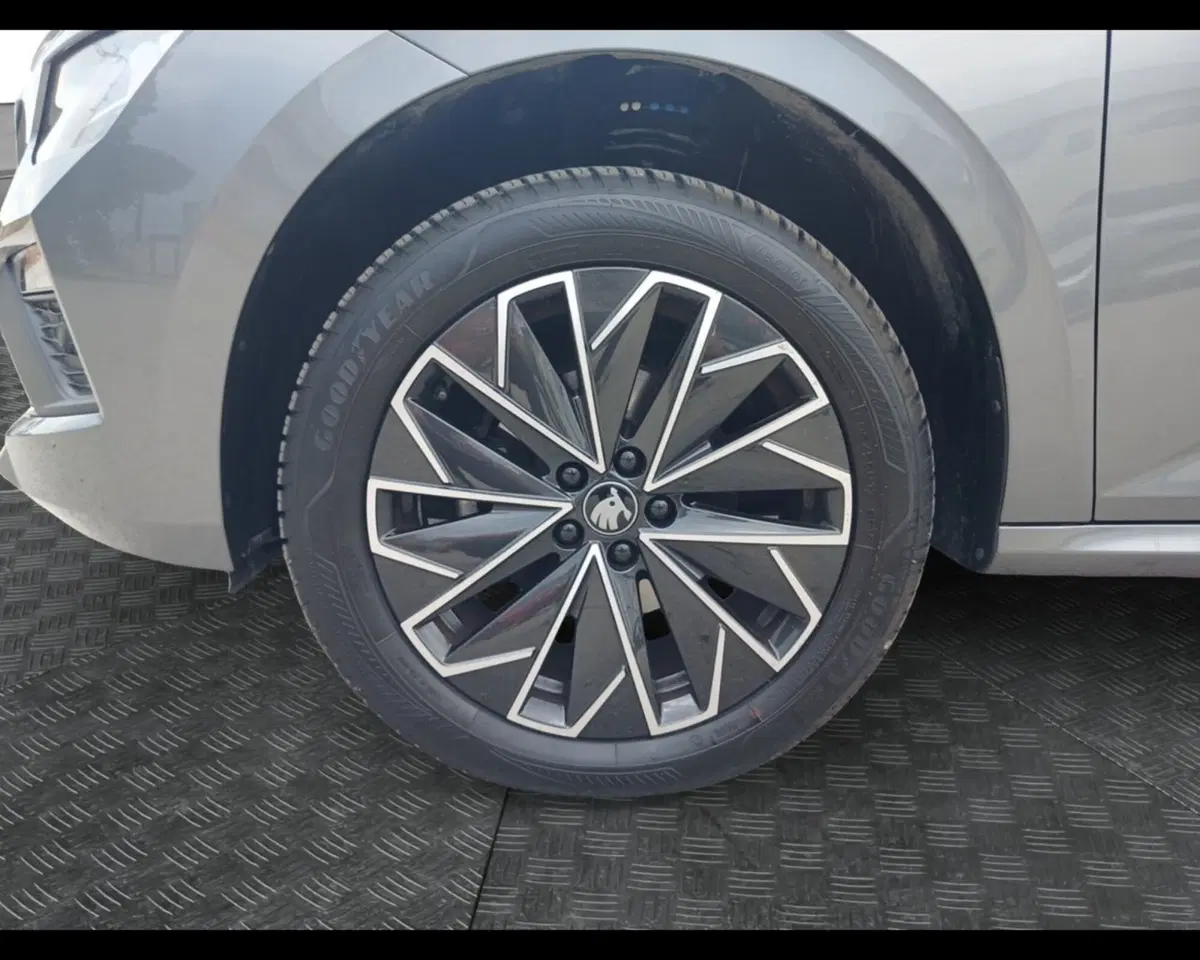 Skoda Kamiq usata a Ravenna (14)