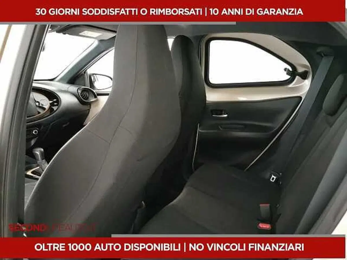 Toyota Aygo X usata a Chieti (13)