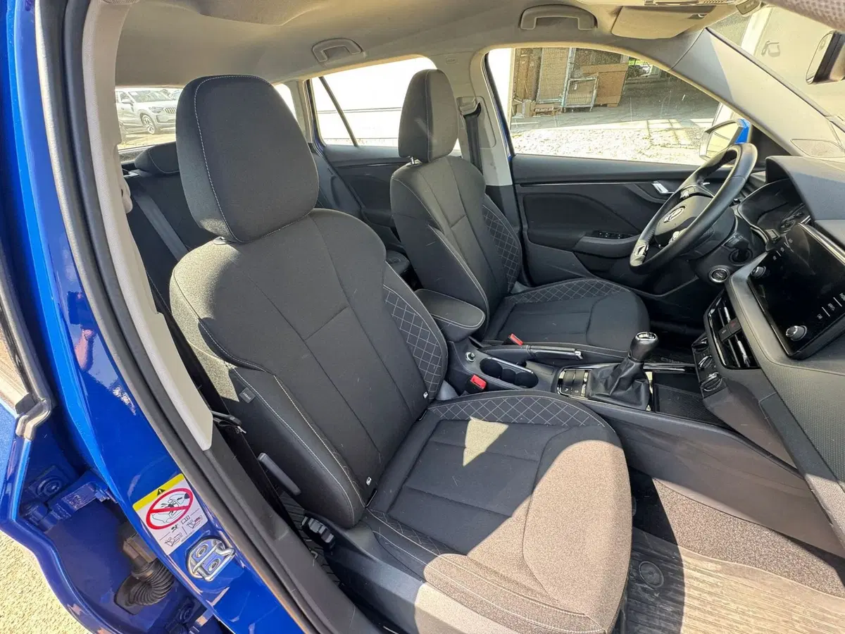 Skoda Kamiq usata a Varese (8)