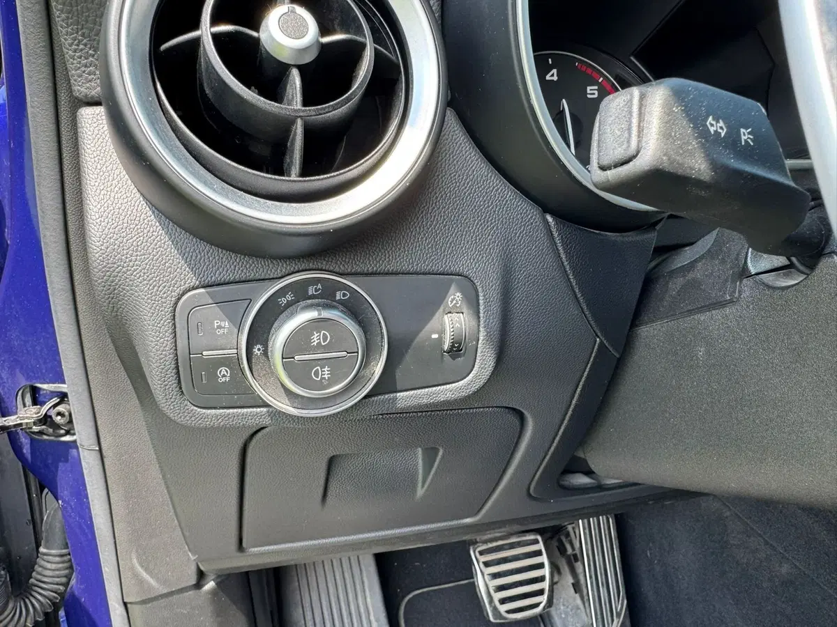 Alfa Romeo Stelvio usata a Salerno (17)