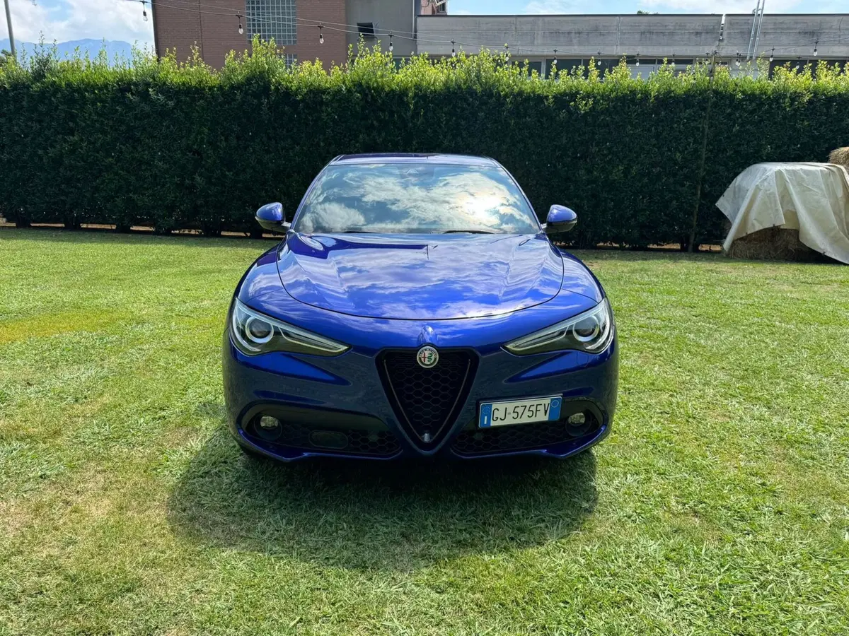 Alfa Romeo Stelvio usata a Salerno (9)