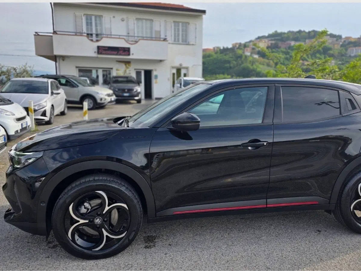 Alfa Romeo Junior nuova a Salerno (10)