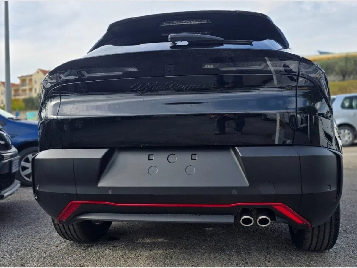 Alfa Romeo Junior nuova a Salerno (12)