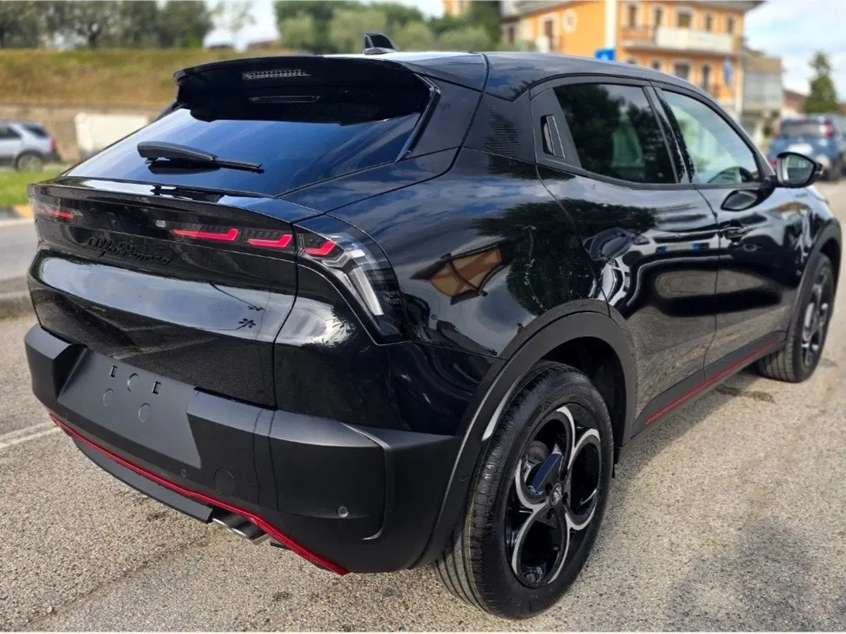 Alfa Romeo Junior nuova a Salerno (4)