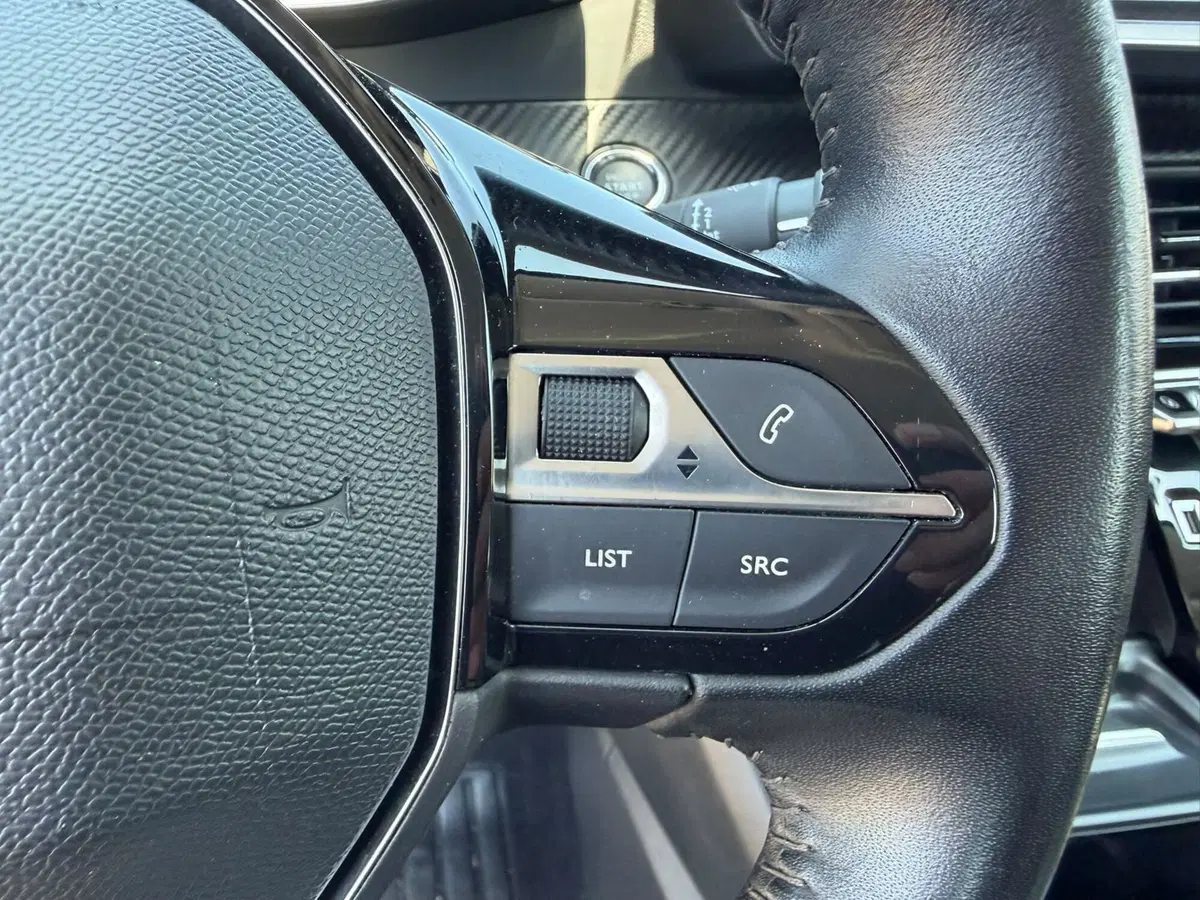 Peugeot 208 usata a Salerno (15)