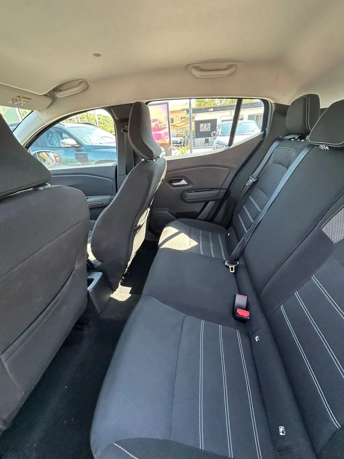 Dacia Sandero usata a Roma (5)
