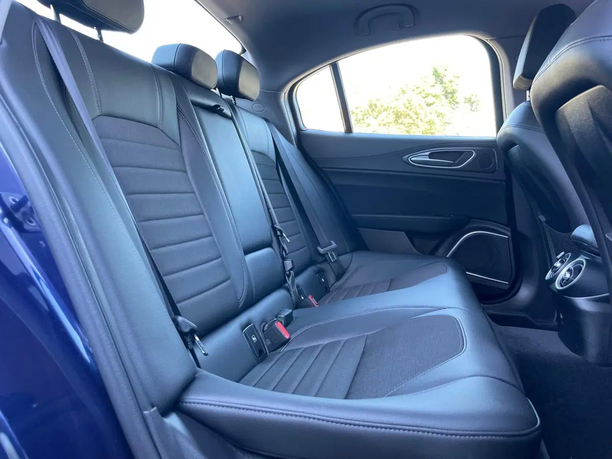 Alfa Romeo Giulia usata a Ancona (17)