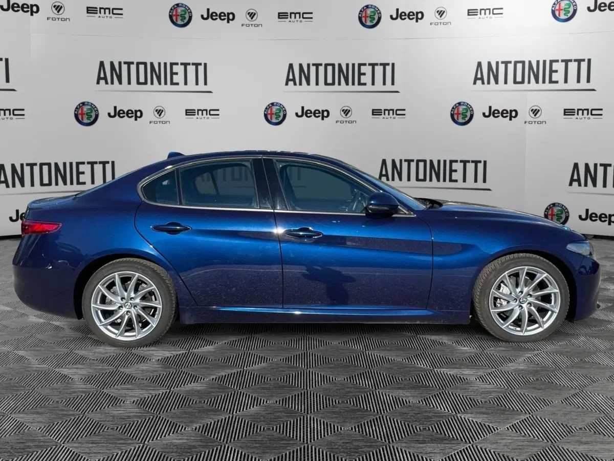 Alfa Romeo Giulia usata a Ancona (4)