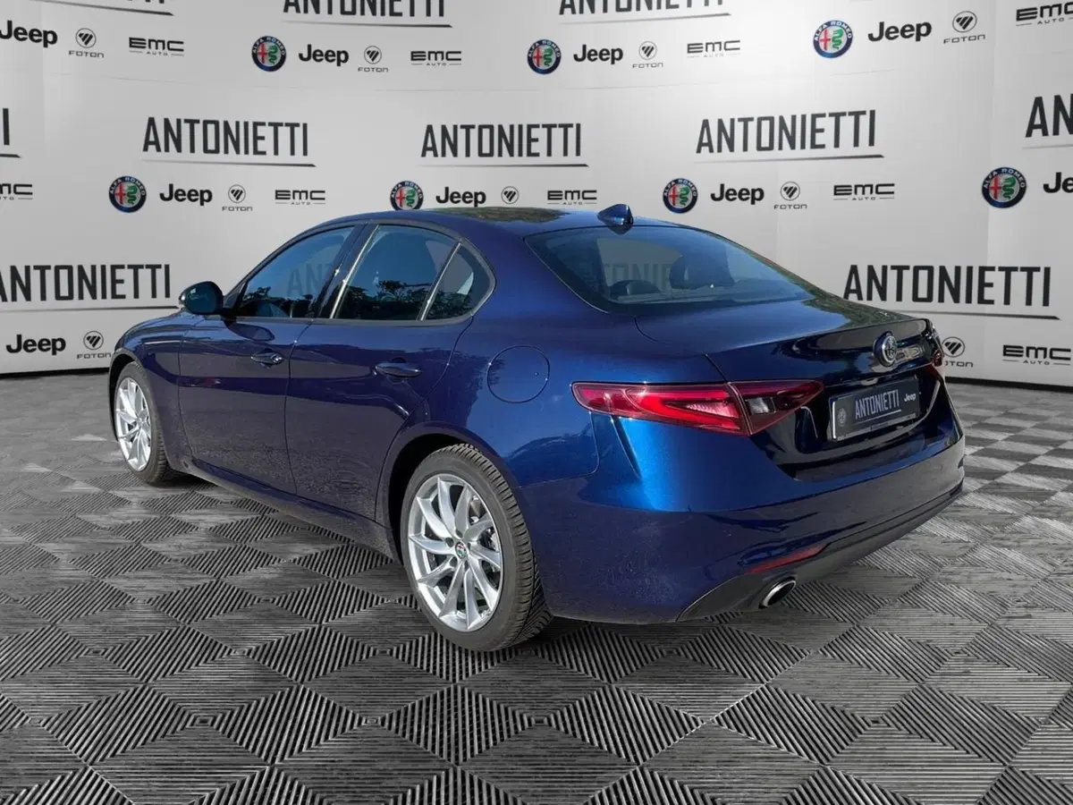 Alfa Romeo Giulia usata a Ancona (7)