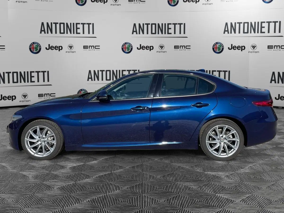 Alfa Romeo Giulia usata a Ancona (8)