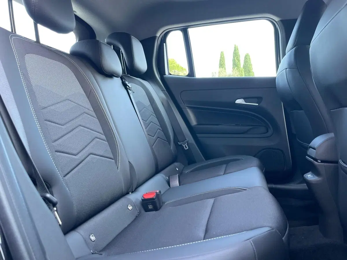 Jeep Avenger nuova a Ancona (17)
