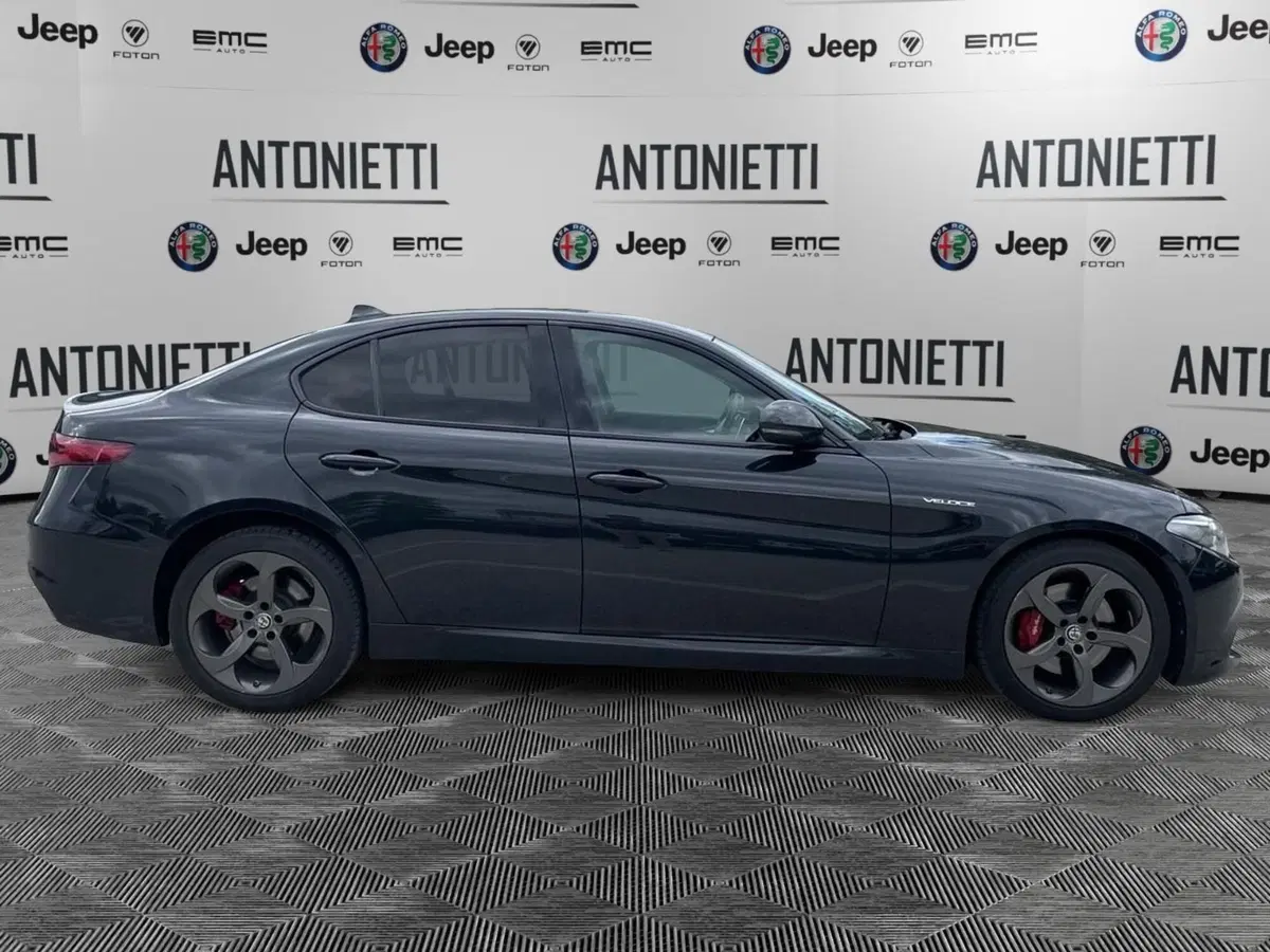 Alfa Romeo Giulia usata a Ancona (4)