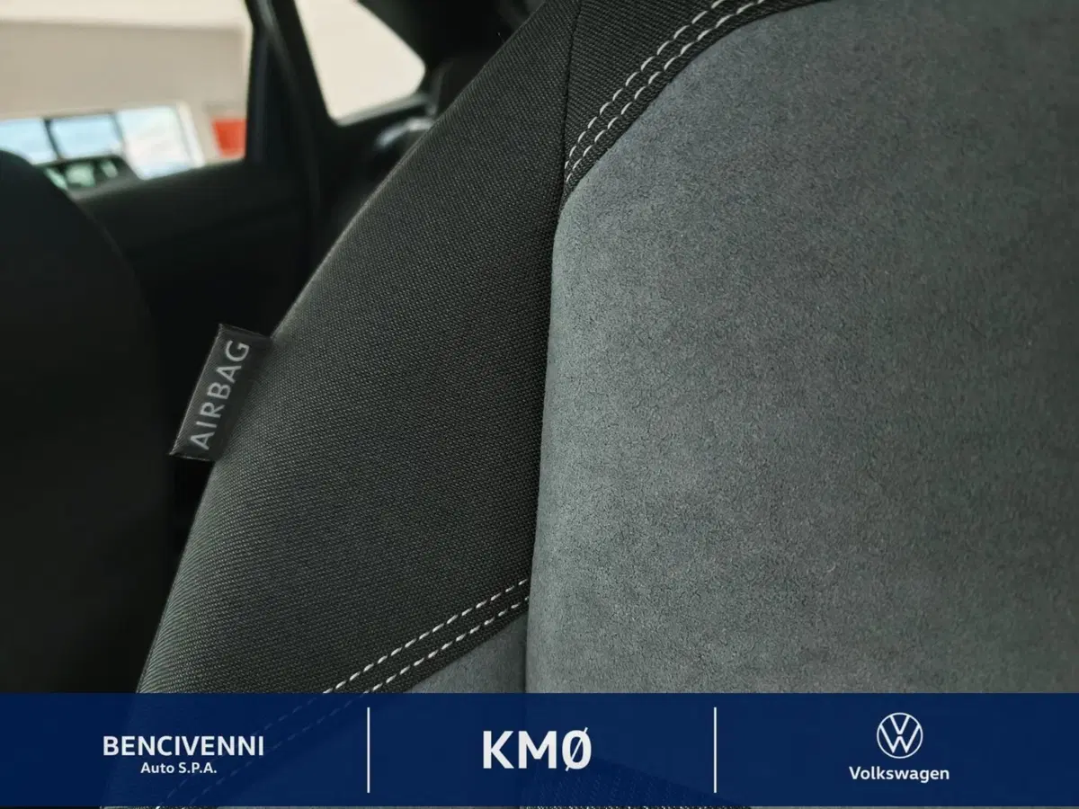 Volkswagen Taigo nuova a Catanzaro (19)