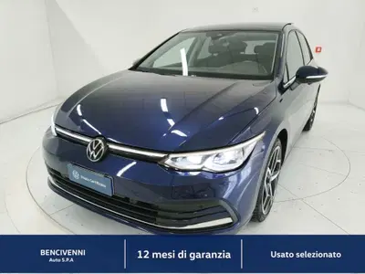 Volkswagen Golf 1.5 eTSI 130 CV EVO ACT DSG Style del 2023 usata a Catanzaro