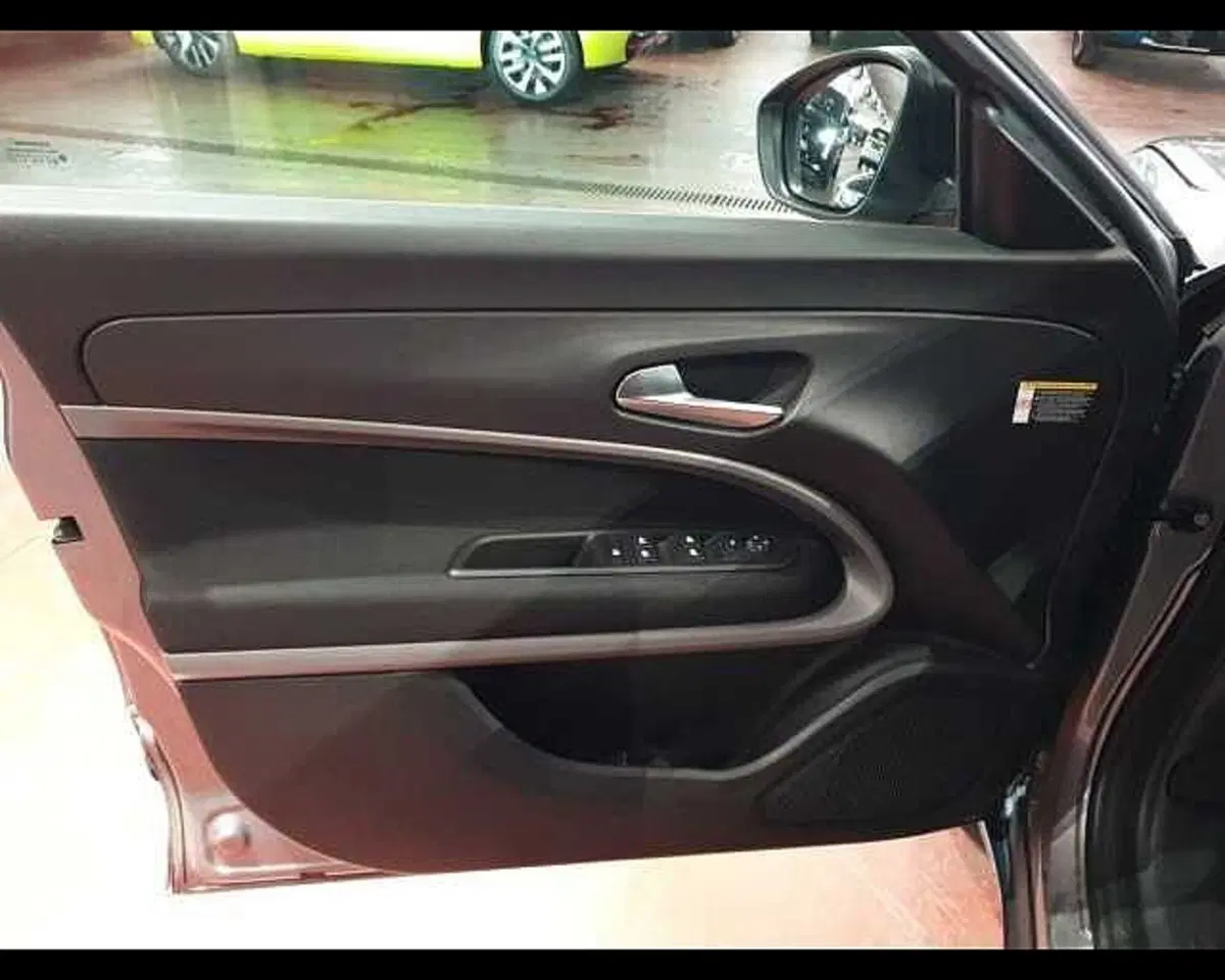 Jeep Avenger usata a Cuneo (16)
