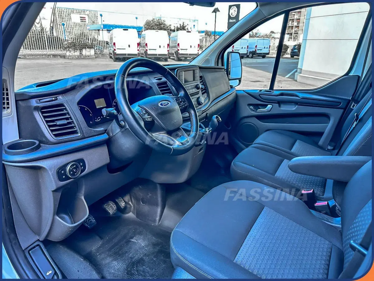 Ford Transit Custom Furgone usata a Milano (8)