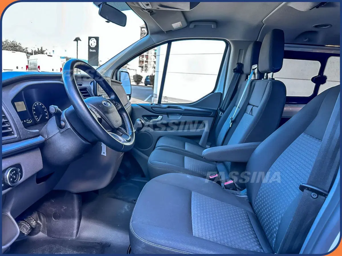Ford Transit Custom Furgone usata a Milano (9)