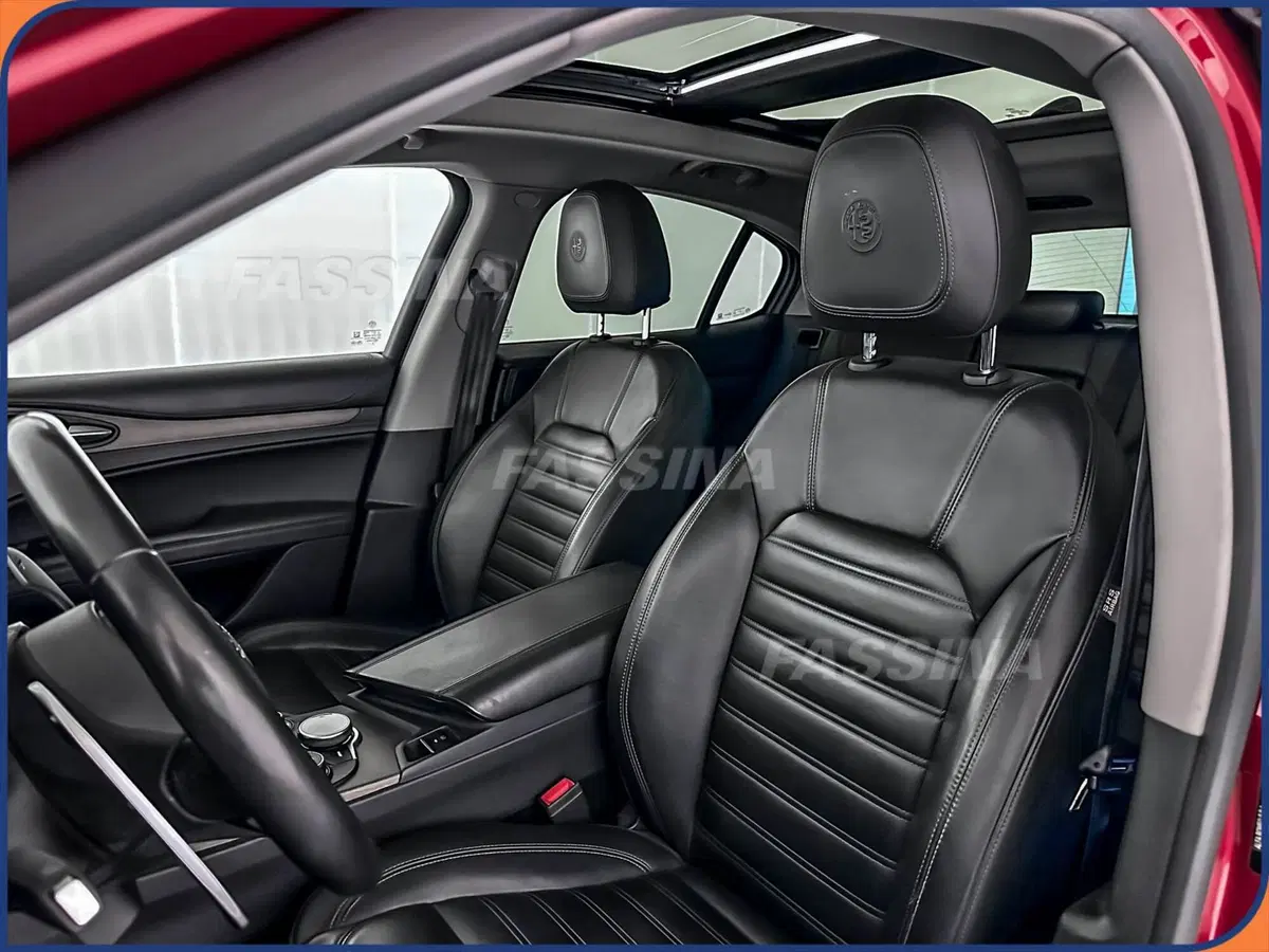 Alfa Romeo Stelvio usata a Milano (8)