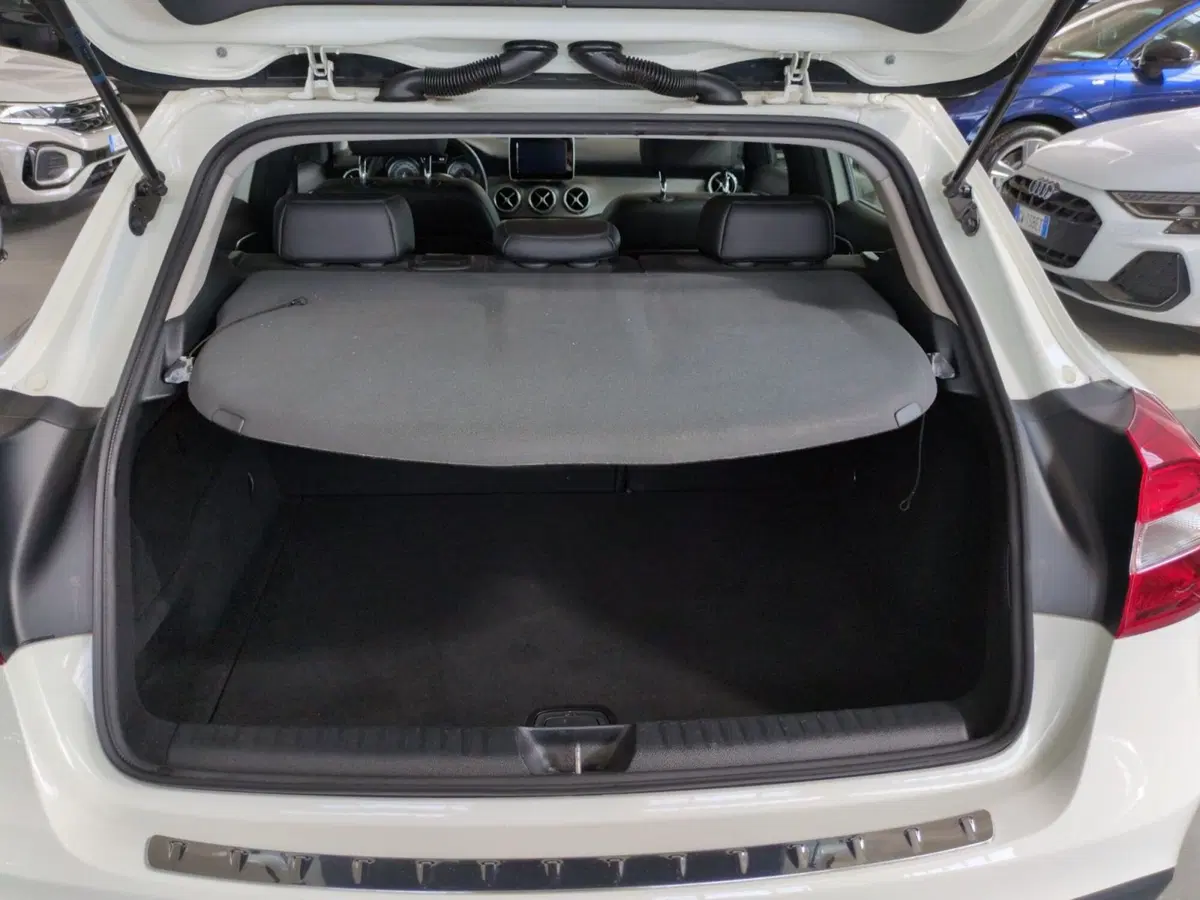 Mercedes-Benz GLA SUV usata a Agrigento (16)