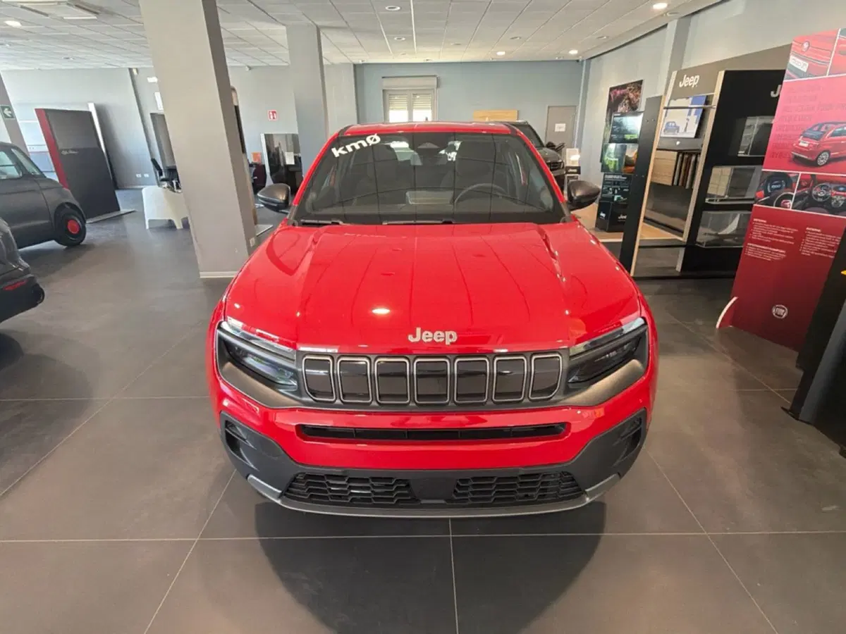 Jeep Avenger nuova a Palermo
