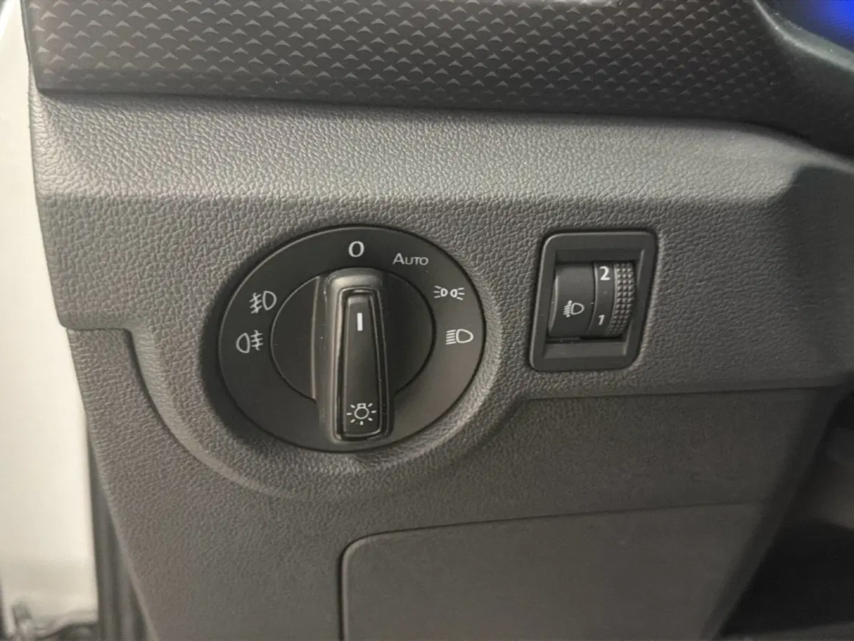 Volkswagen T-Cross usata a Palermo (9)