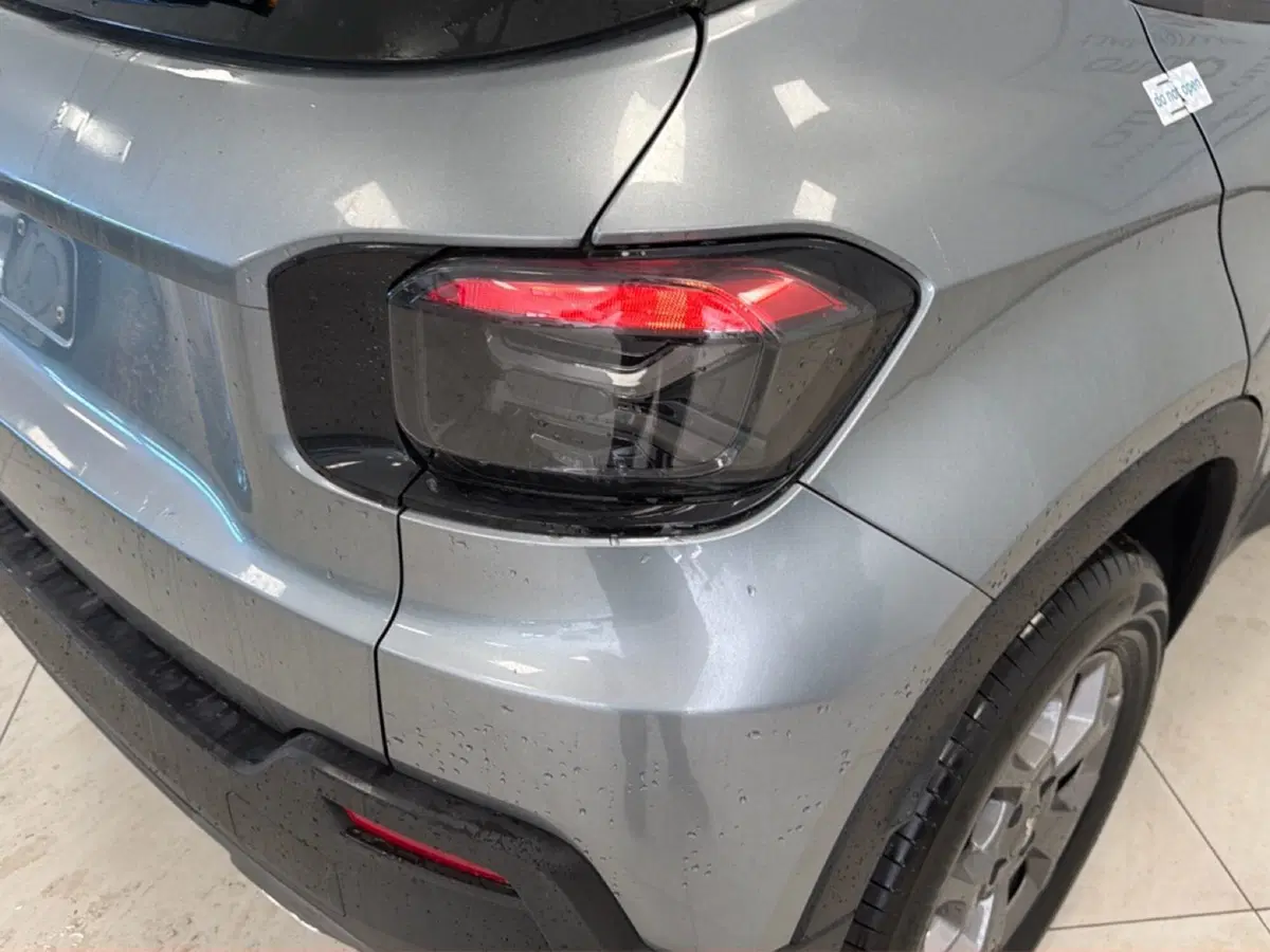 Jeep Avenger nuova a Palermo (17)