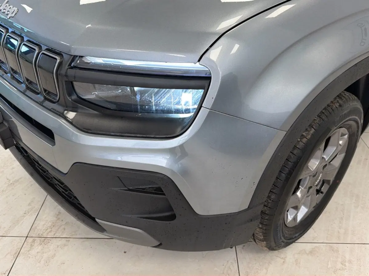 Jeep Avenger nuova a Palermo (4)