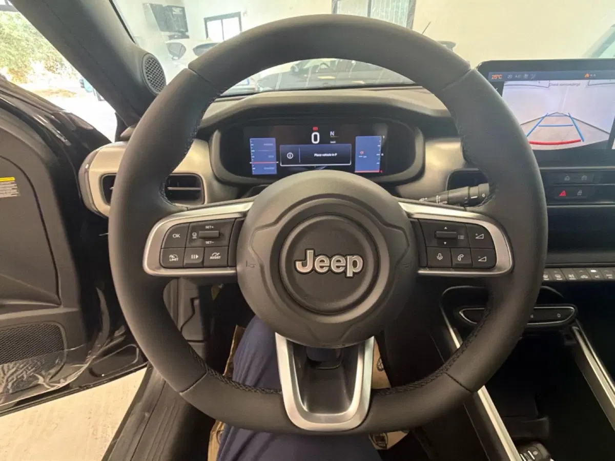 Jeep Avenger nuova a Palermo (11)