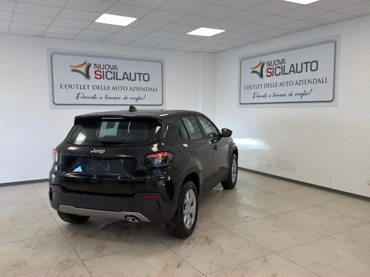 Jeep Avenger nuova a Palermo (13)