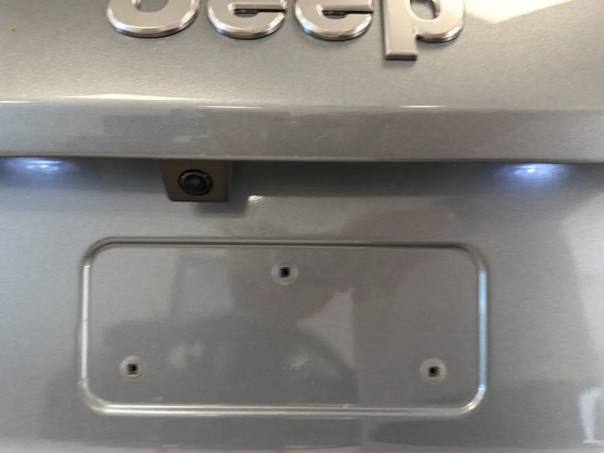 Jeep Avenger nuova a Palermo (18)