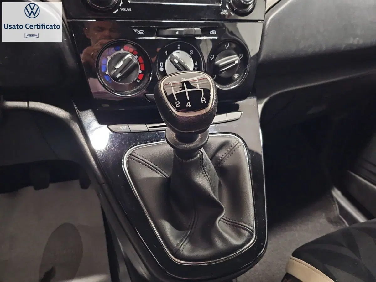 Lancia Ypsilon usata a Genova (13)