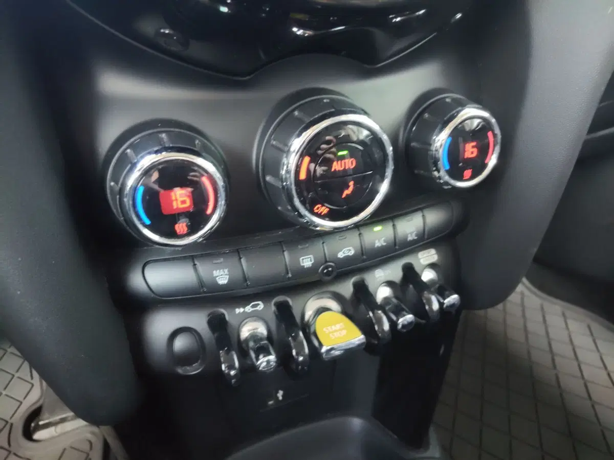 MINI Mini usata a Modena (10)