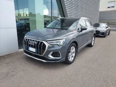 Audi Q3 35 2.0 tdi Business Advanced s-tronic del 2021 usata a Modena