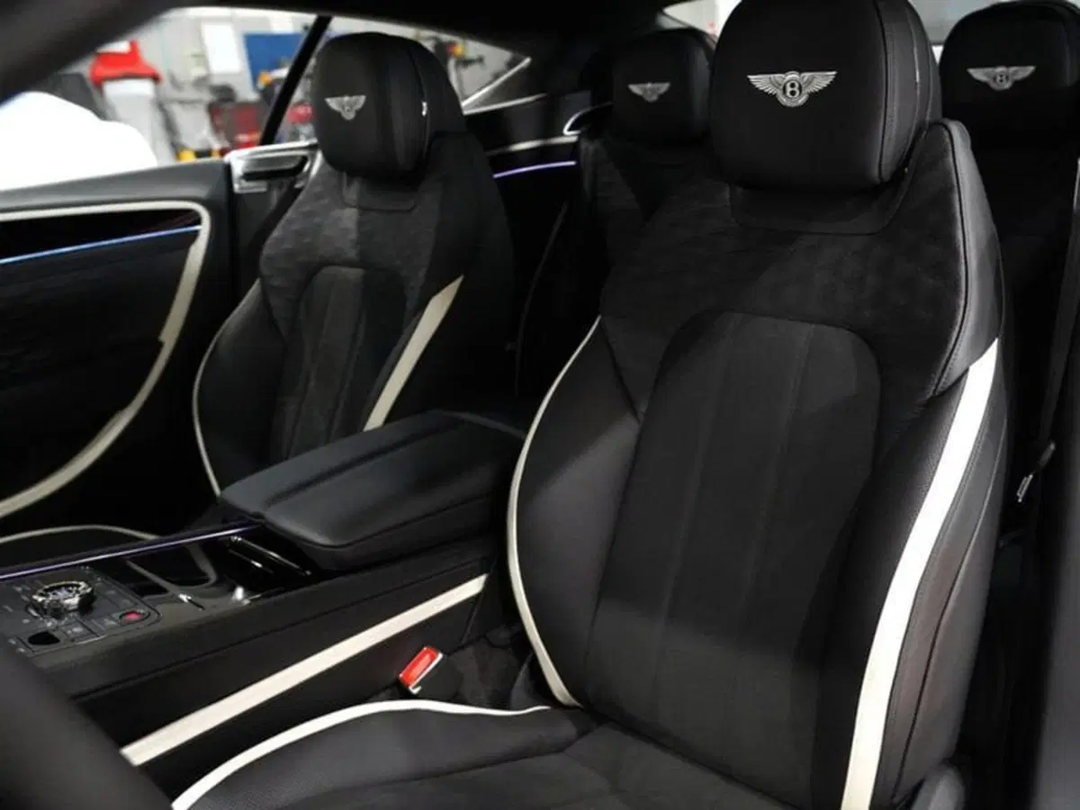 Bentley Continental GT nuova a Milano (11)