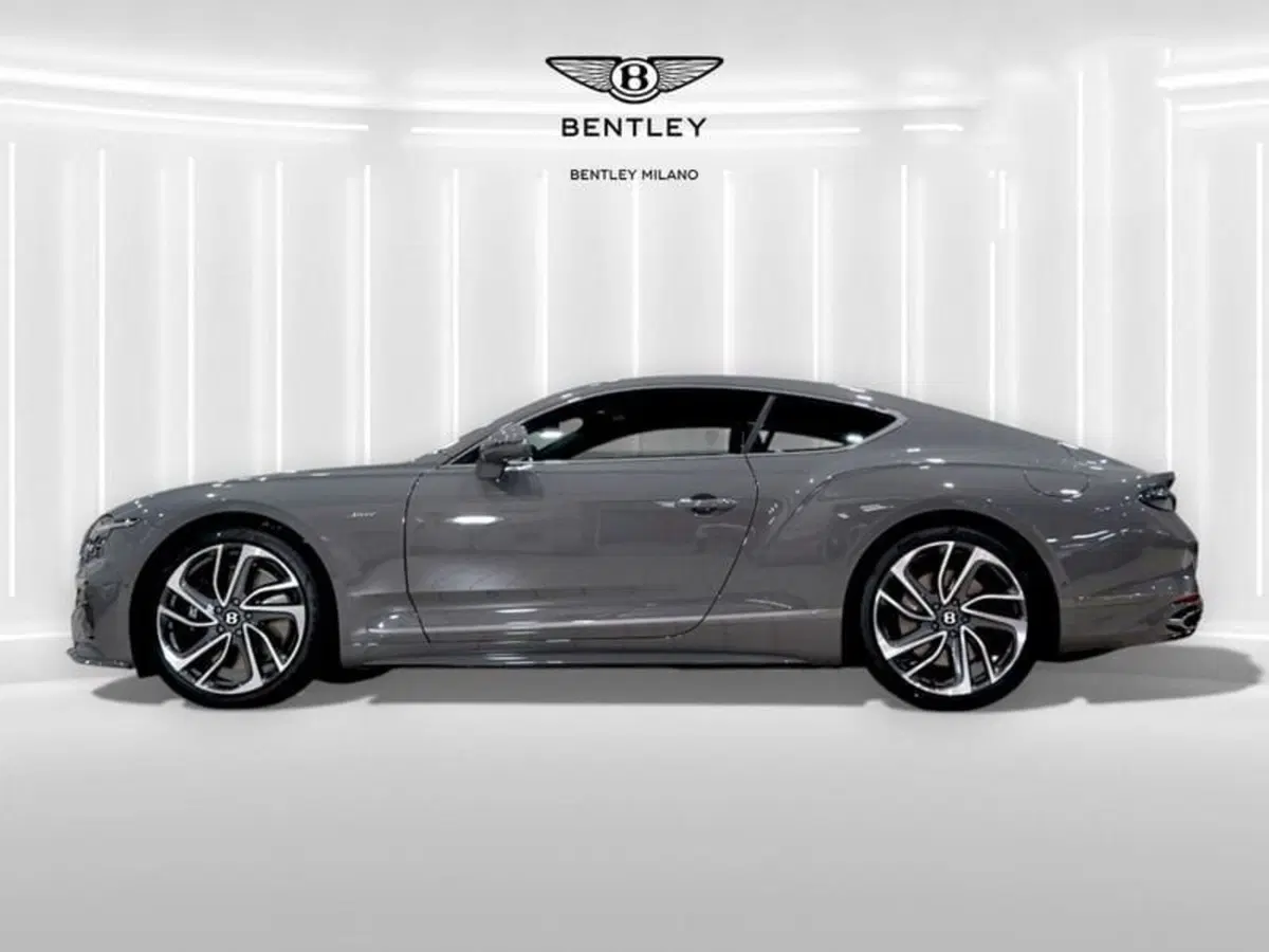 Bentley Continental GT nuova a Milano (4)