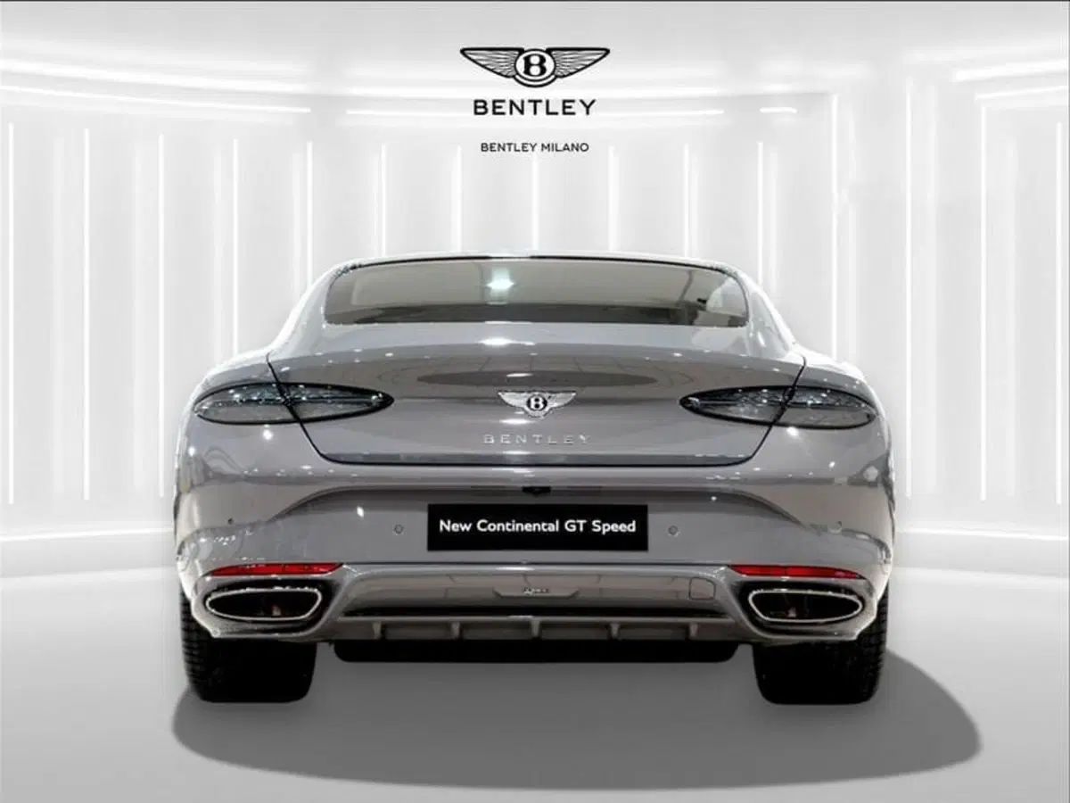 Bentley Continental GT nuova a Milano (6)