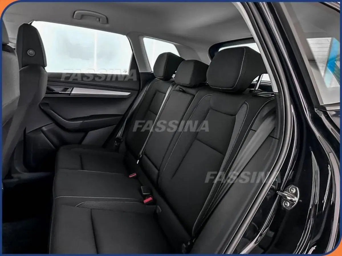 Skoda Karoq usata a Milano (10)