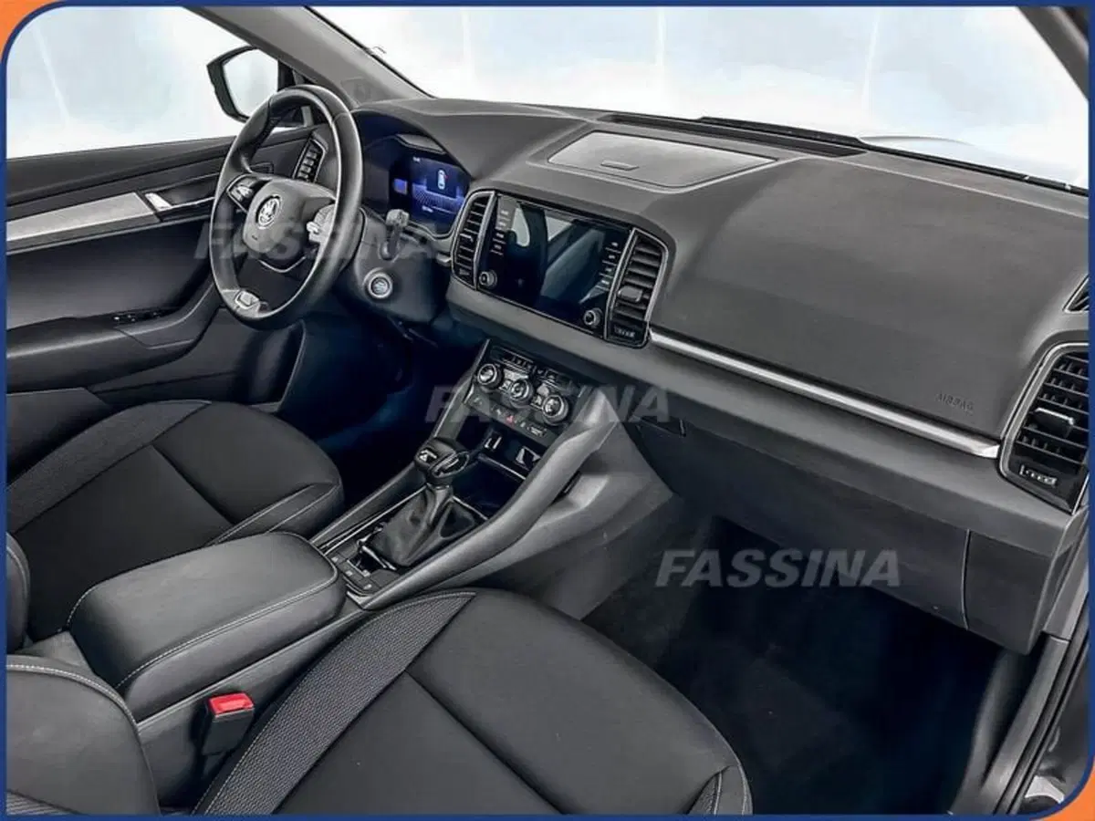 Skoda Karoq usata a Milano (13)