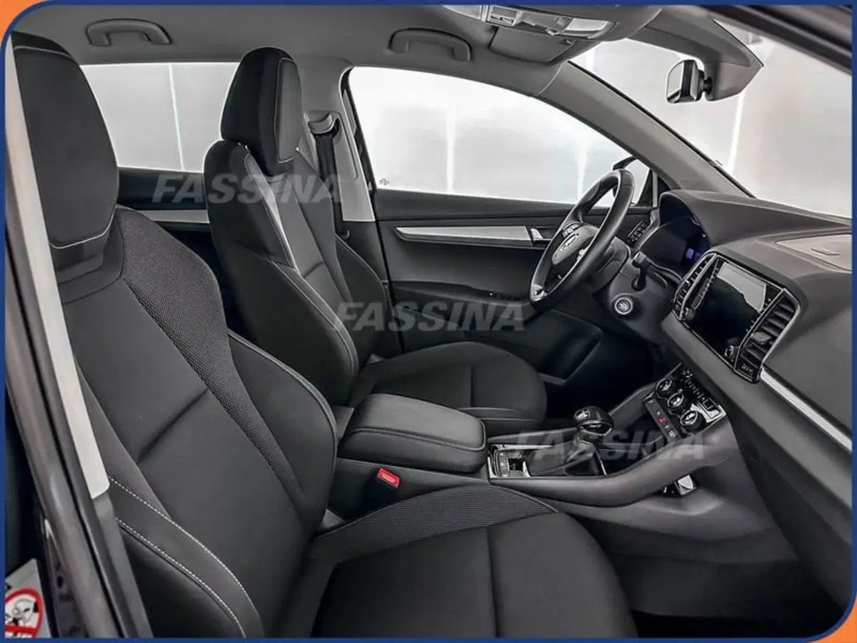 Skoda Karoq usata a Milano (14)