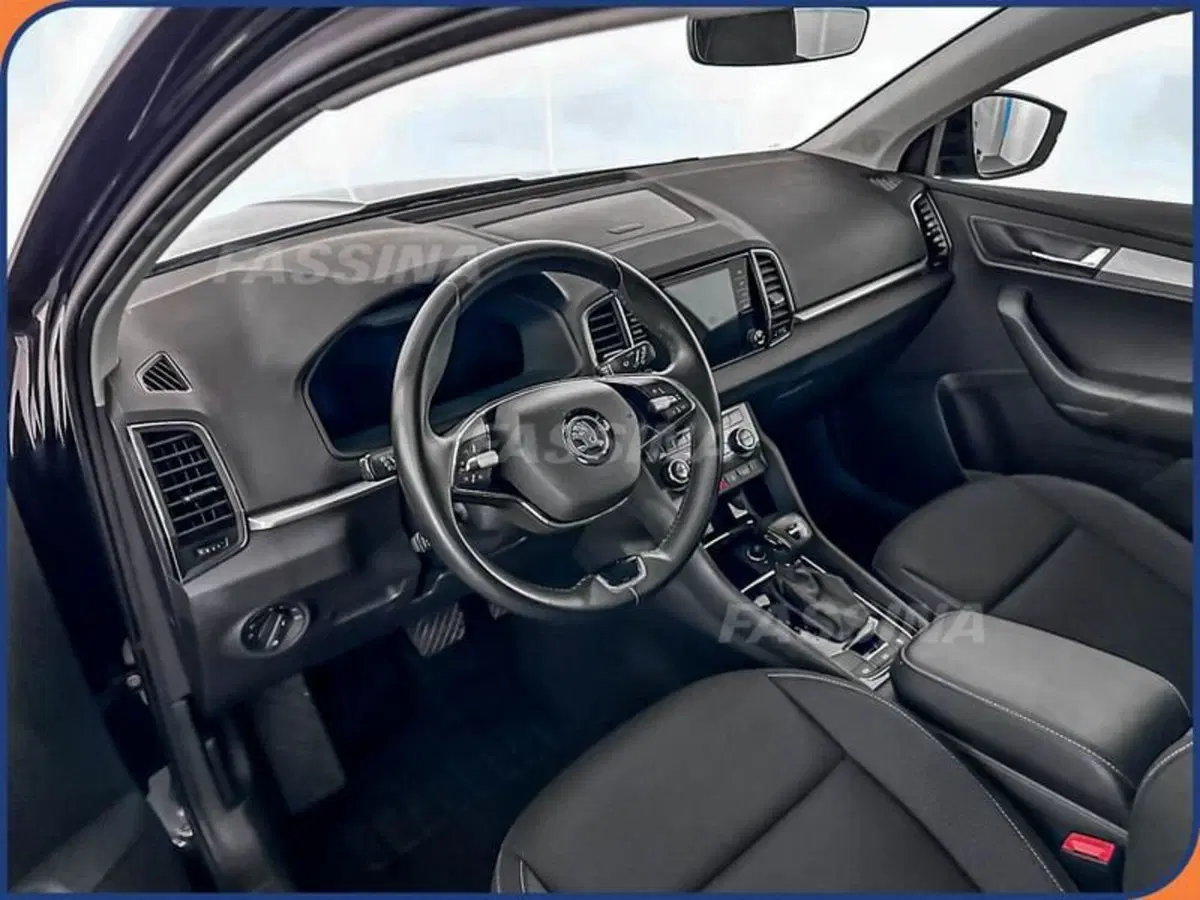 Skoda Karoq usata a Milano (9)