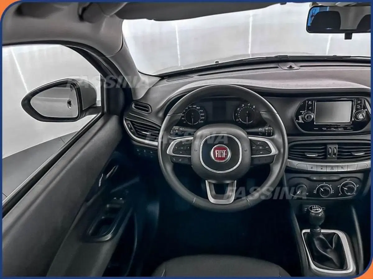 Fiat Tipo usata a Milano (10)