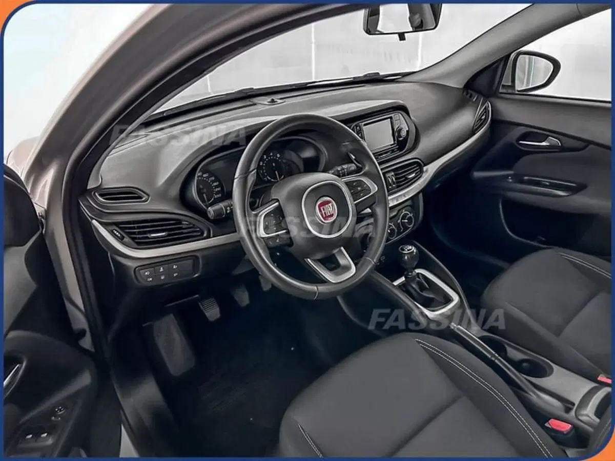 Fiat Tipo usata a Milano (9)