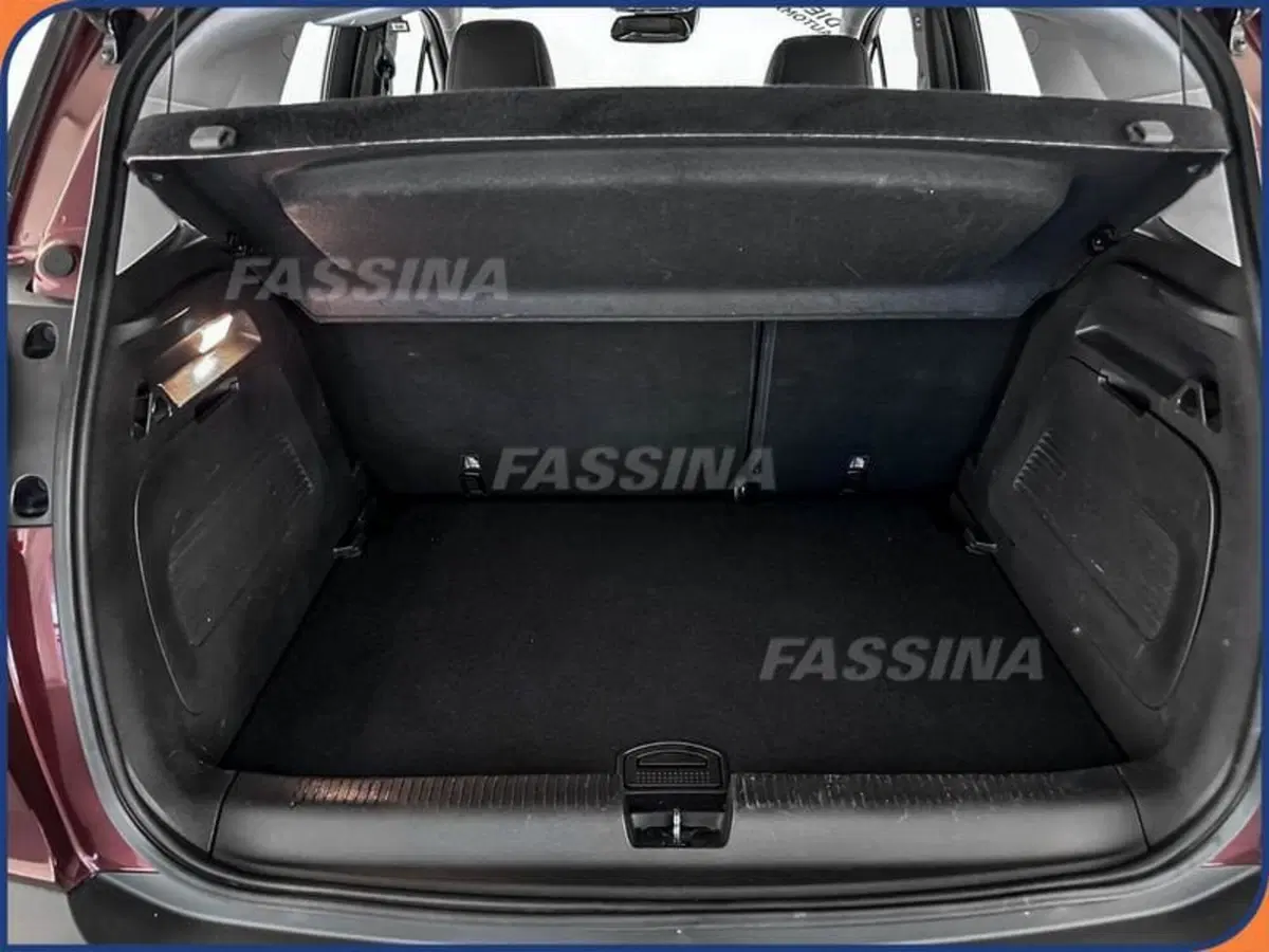 Opel Crossland X usata a Milano (12)