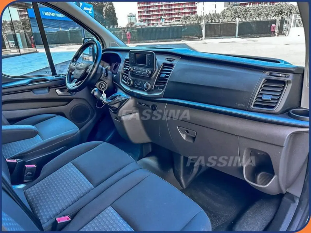 Ford E-Transit Custom  usata a Milano (13)