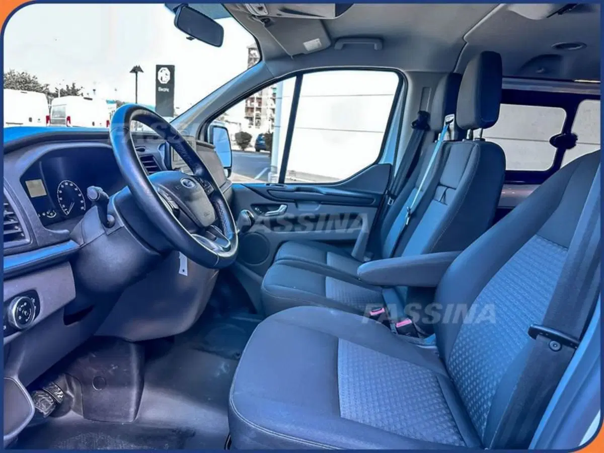 Ford E-Transit Custom  usata a Milano (9)