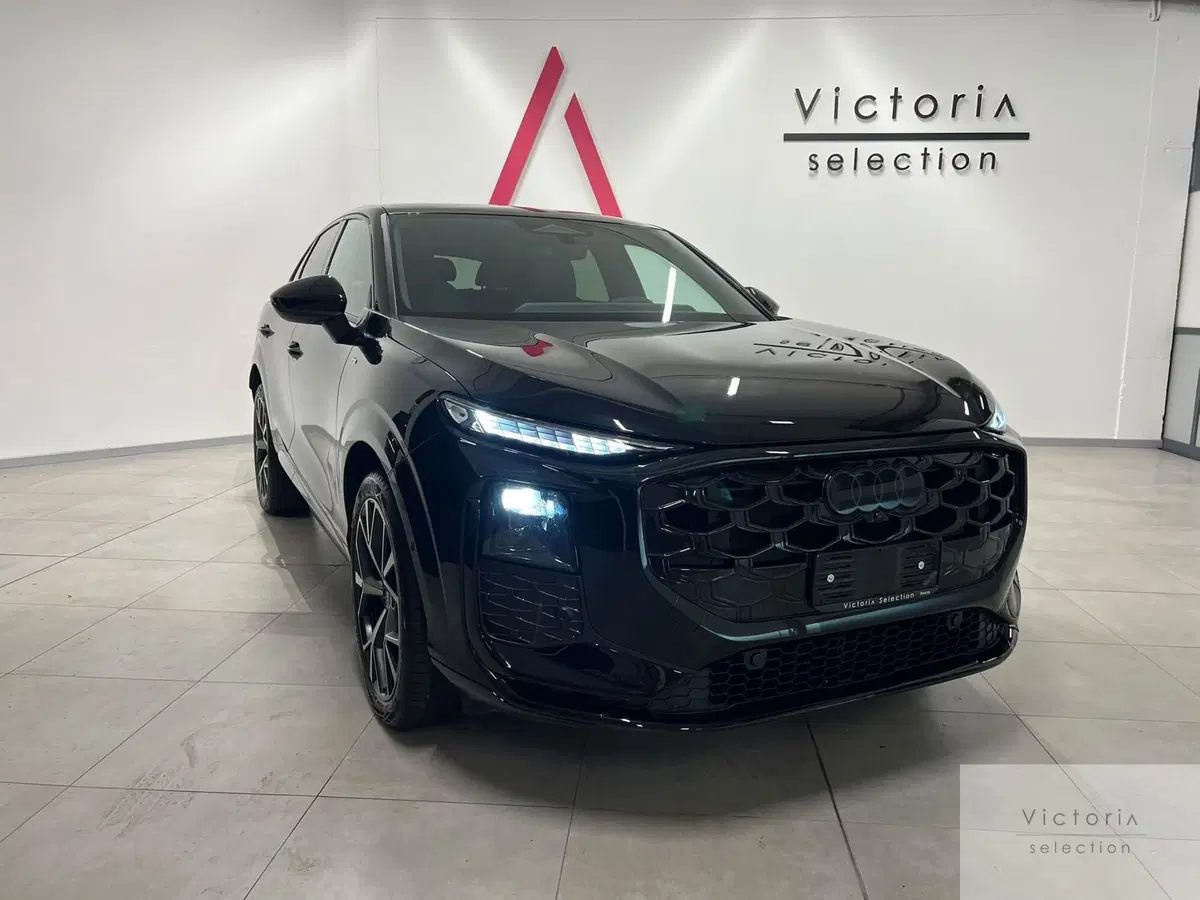 Audi Q3 Sportback nuova a Brescia (3)
